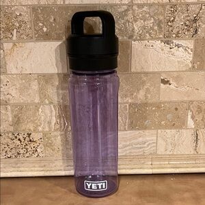 YETI Black and Purple 32 ounce Water Bottle; good condition